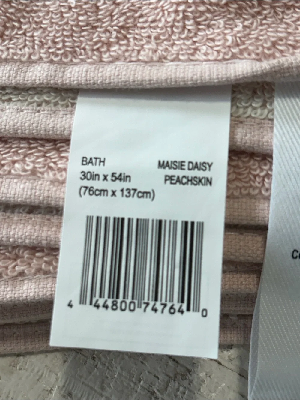 Wild Sage Maisie Daisy Bath Towels Set of 2 NWT Blush White Floral Cotton 30x54